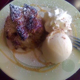 Apple pie w ice cream(Cafe Casa Arigato)