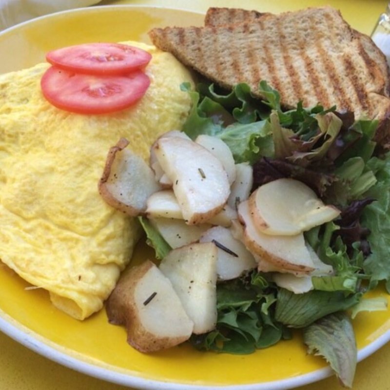 Veggie Omelet(Yellow vase)