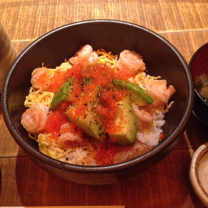 海老アボカド丼(黒尊 （くろそん）)