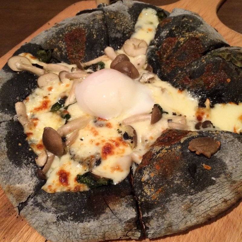 ピッツァトリュフ(オステリア オロビアンコ （Orobianco）)