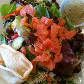 Smoked Salmon Salad(Saladish)