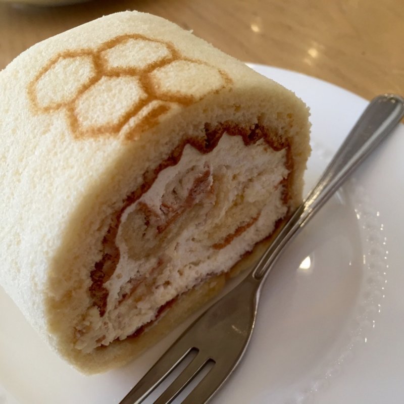 はちみつロールケーキ(天現寺カフェ)