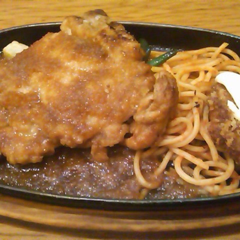 チキンしょうが焼き カニクリームコロッケ付き(アレックス)
