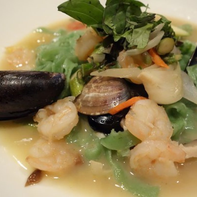 Fresh Shellfish with Fresh Local Spinach Fettuccine(Sansei Seafood Restaurant )