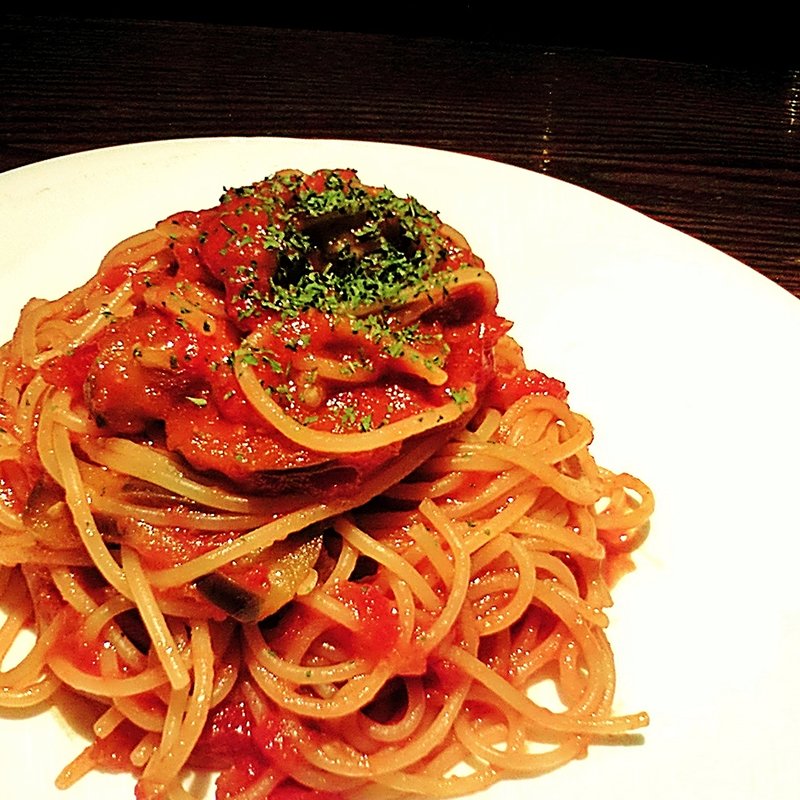 なすとトマトのスパゲティ(サーレペペ （Sale Pepe）)