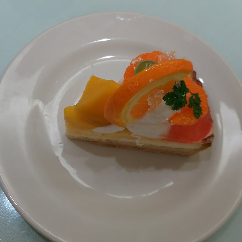 塩みかんとマンゴーのチーズタルト(サンデーブランチ 銀座マロニエゲート店)