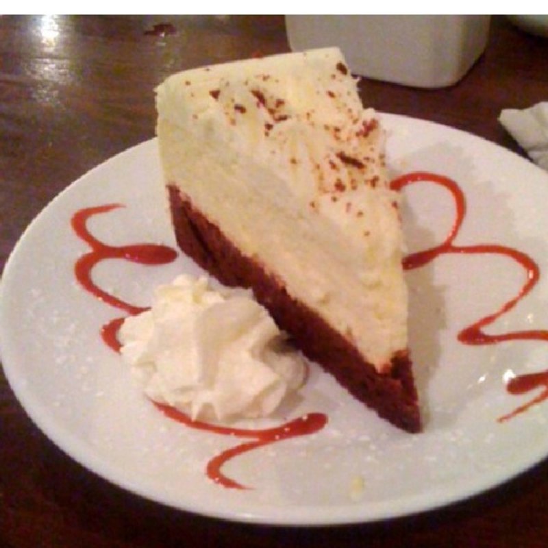red velvet cheesecake(MARTHAS BAKERY)