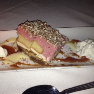 Raspberry Tiramisu(Restaurant Christine)