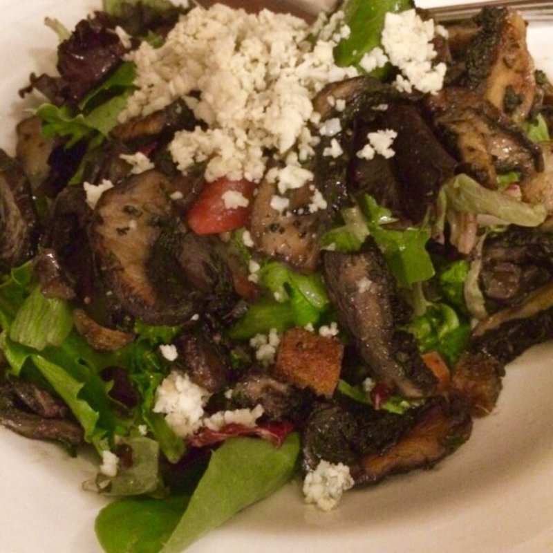Portobello Salad(Restaurant Christine)