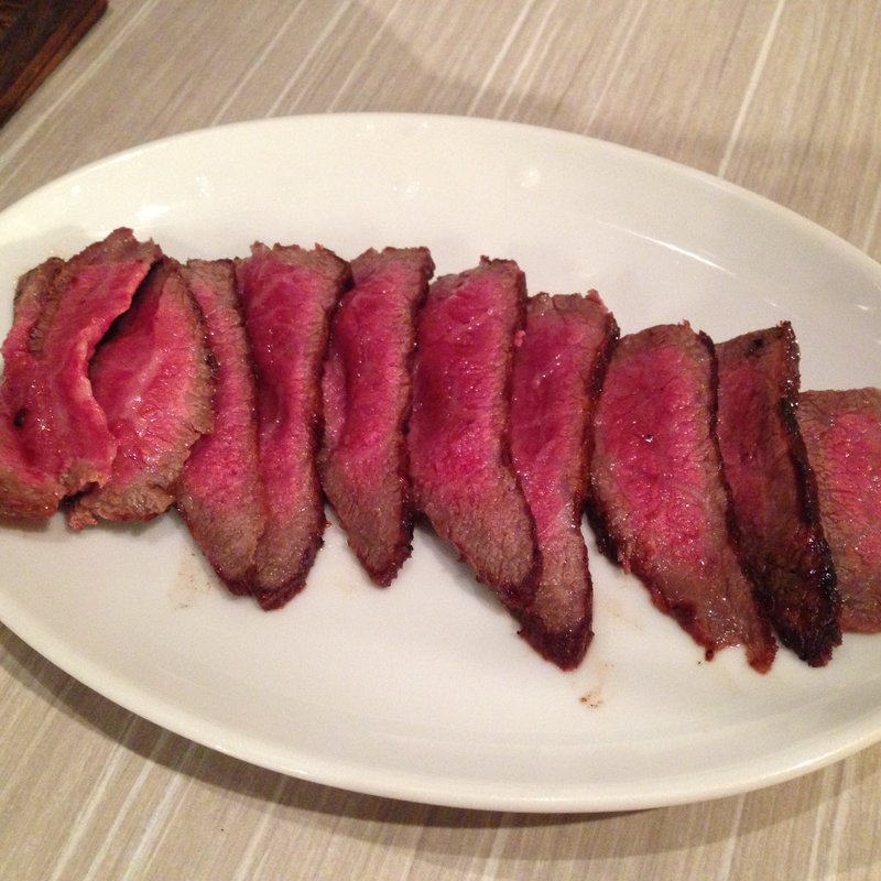 ロース塊<にんにく醤油>(ホルモン焼肉 西麻布 8 hachi 本店)