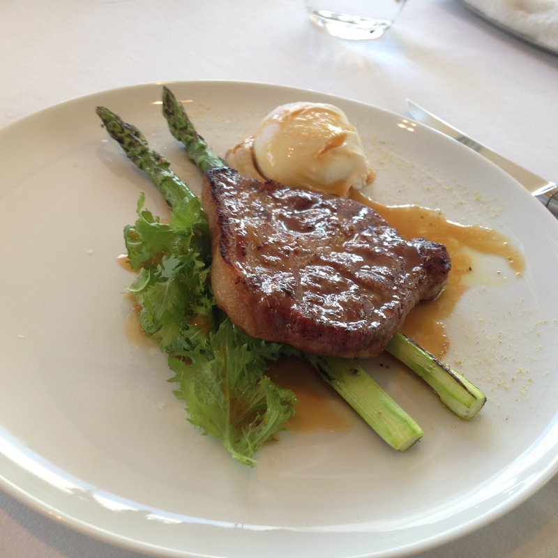 岩手産岩中ポーク肩ロースのチャーグリル(TWO ROOMS Grill ｜Bar （TWO ROOMS グリル | バー）)