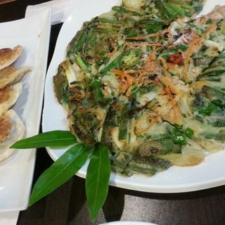 Seafood pancake(Chogajib Korean Restaurant)