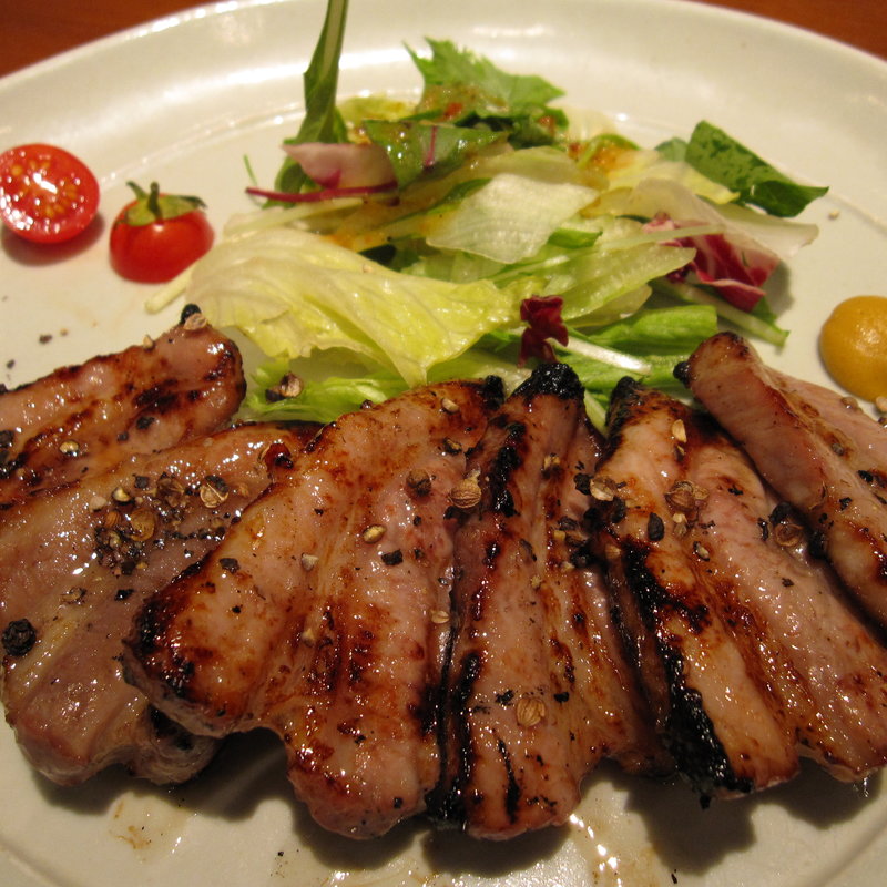 バラのハチミツ焼き　黒胡椒風味(豚肉創作料理やまと 横浜ランドマーク店)