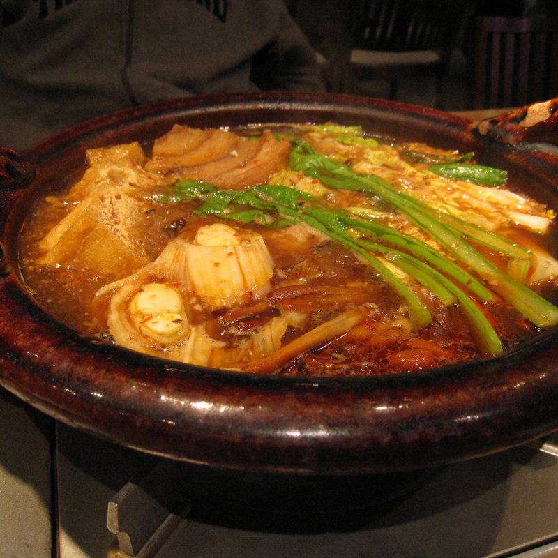 薬膳不老長寿赤色鍋(豚肉創作料理やまと 横浜ランドマーク店)