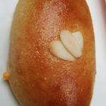 クリームパン(レ・フィーユ・ブティック 県庁店)