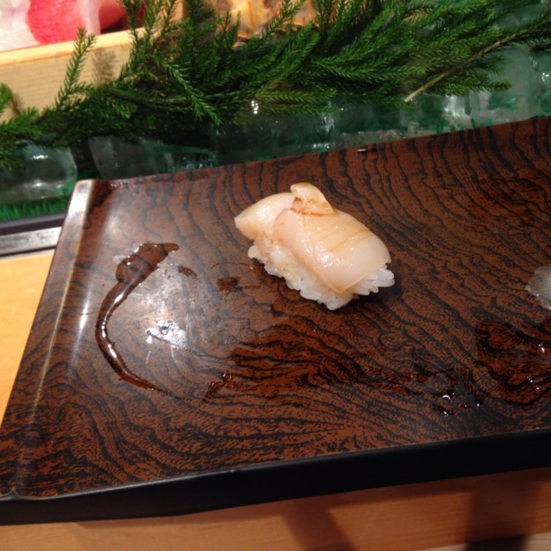 北海道産　ホタテ(築地すし大 本館 （ツキジスシダイ）)