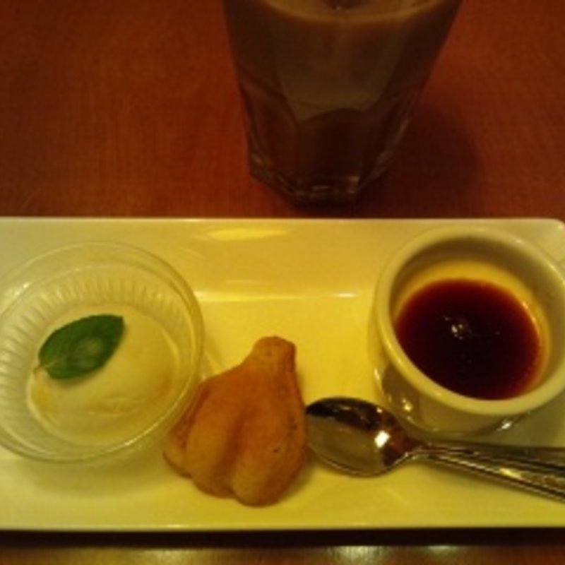 プリンのデザートセット(にんにく屋五右衛門 新宿高島屋店)