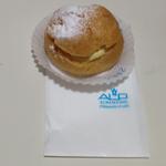 シュークリーム(アルプス洋菓子店 駒込店 （アルプスヨウガシテン）)