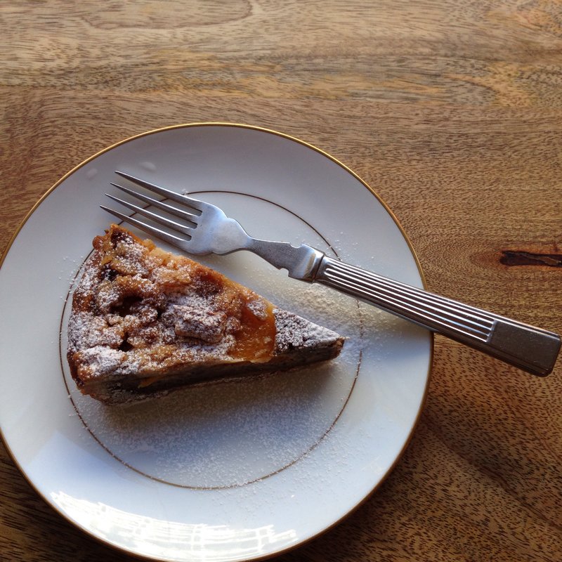 あんずと紅茶のタルト( ブルームス 本店 （Bloom's）移転前の店舗情報です。新しい店舗はブルームス本店（Bloom's）をご参照ください。)