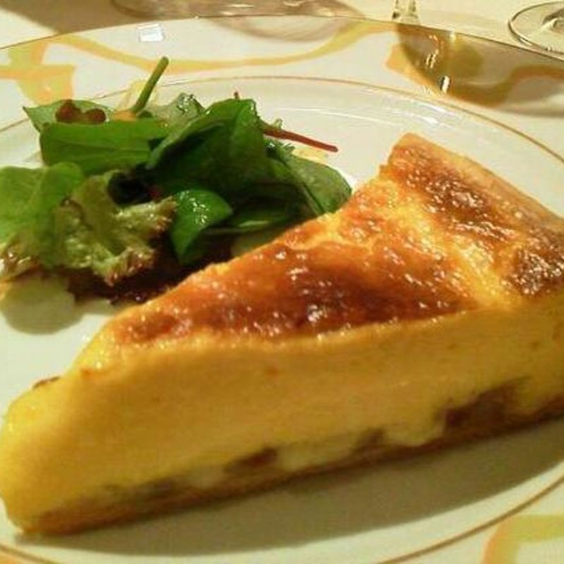 キッシュロレーヌ　クラシックなスタイルで(ル サロン ジャック・ボリー)