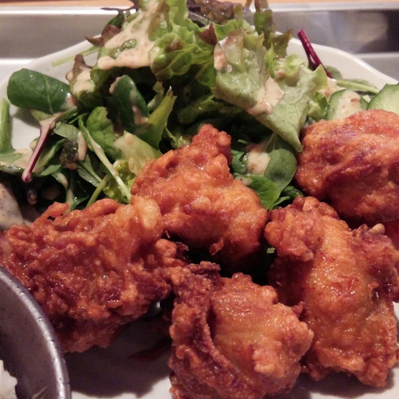 鶏の唐揚げ定食(かき小屋 飛梅 神田西口店)