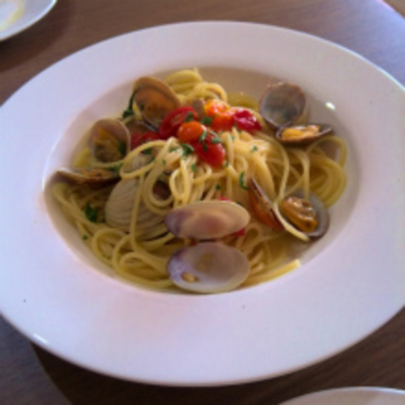 あさりとチェリートマトのボンゴレビアンコ(pizzeria osteria BABBO)