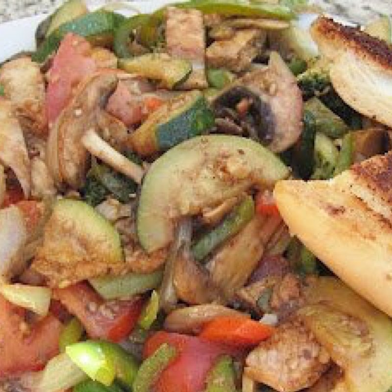 Grilled chicken Salad(Tammie's Corner House Cafe)