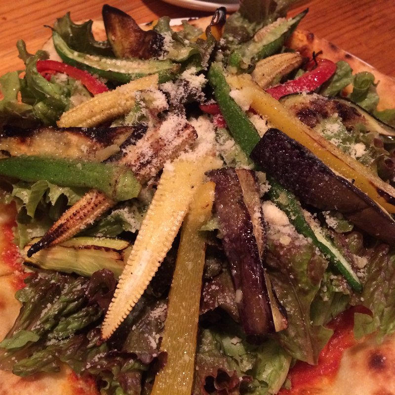 焼き野菜のMIXピザ(おやさいバル TIERRA)