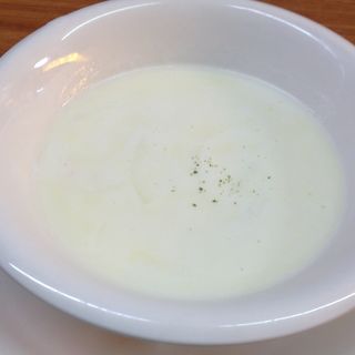 ポタージュスープ小(味の洋食 とん助)