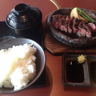 炭火焼ステーキ定食(肉料理 さかもと 藤井寺店)