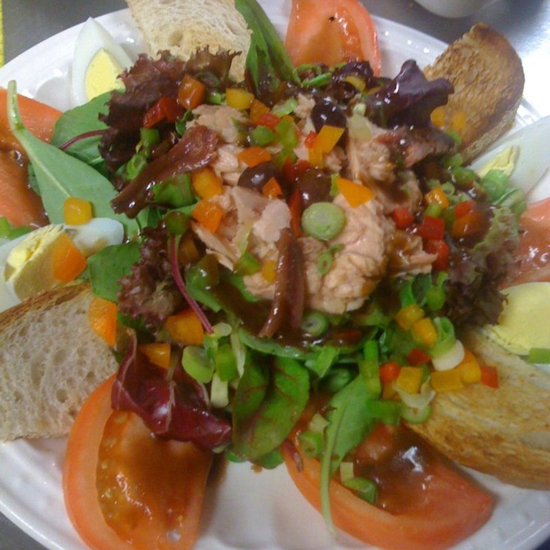 Nicoise Salad(PATES & TRADITIONS)