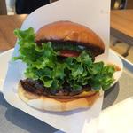 Basil & Tomato Burger(the 3rd Burger 青山骨董通り店 （ザ サード バーガー）)