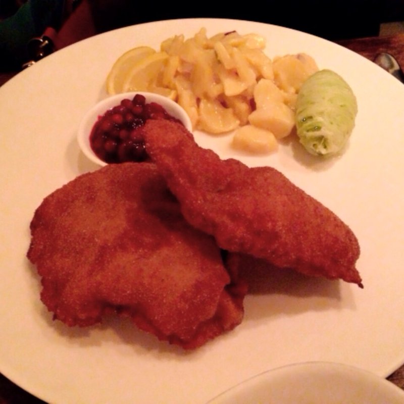 Schnitzel(SEASONAL RESTAURANT & WEIN BAR)
