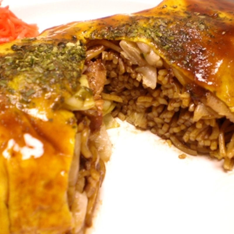 豚のオムそば(Doya Doya)