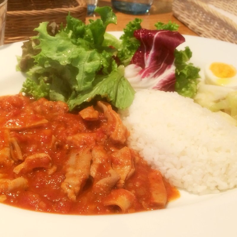 鶏もも肉トマトパプリカ煮(ビストロ・ル・マン （BISTRO Le MAN）)