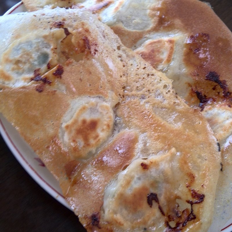 焼きぎょうざ(中華料理 美食生)
