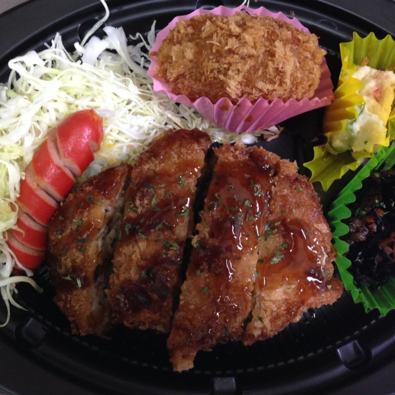 チーズメンチカツ弁当(コロッケのいろは 三国店)