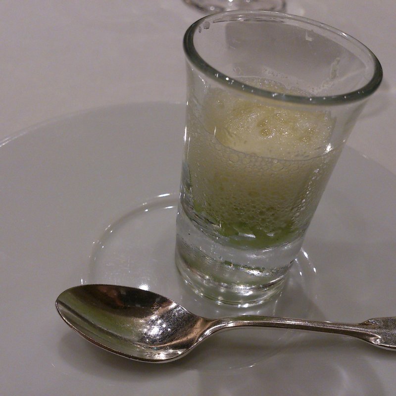 一口のデザート(エメ・ヴィベール)