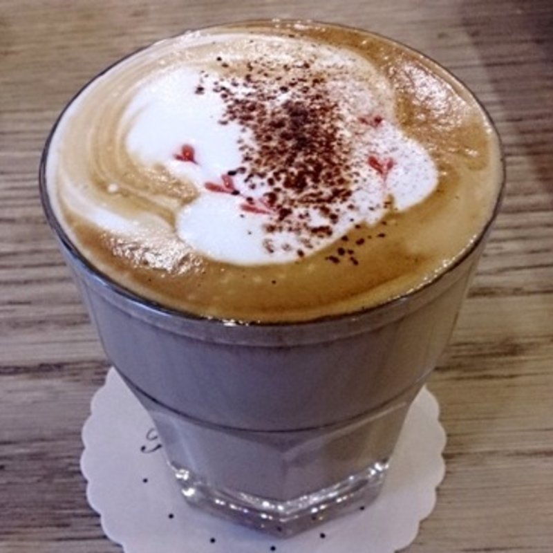 ストロベリーティラミスラテ(Biscuit)