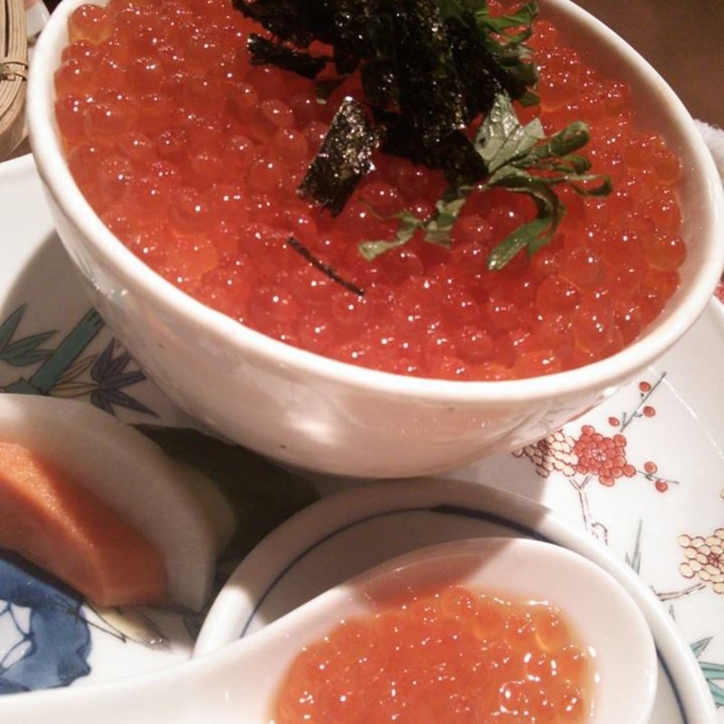 いくら丼(炉端座八戸笹塚店)