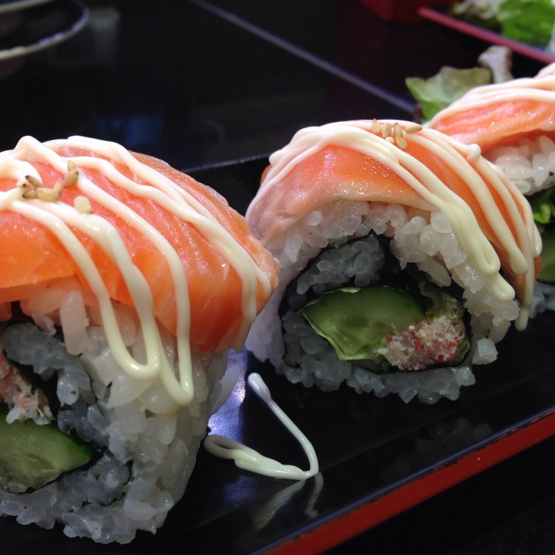 ノルウェーロール(回し寿司活 横浜スカイビル店)