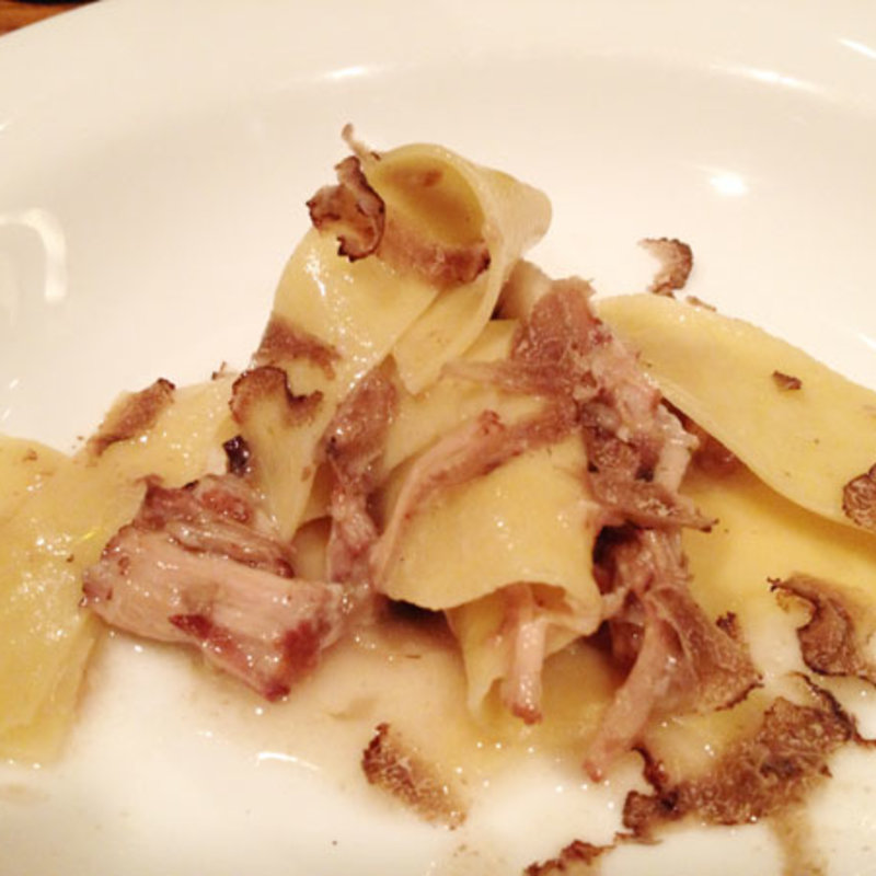 牛肉とフレッシュトリュフのフェットチーネ(オステリアエンメ)
