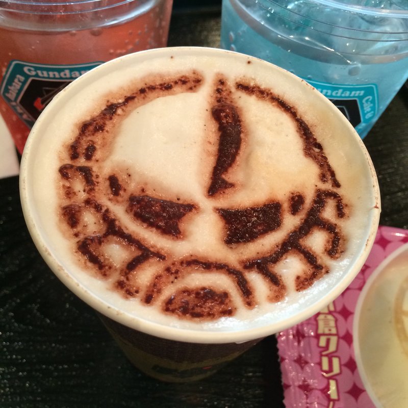 モビルスーツのラテ(GUNDAM Cafe TOKYO BRAND CORE)