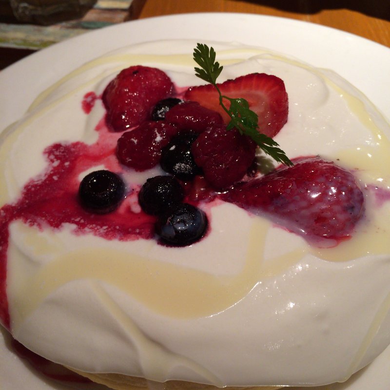 ベリーソースのパンケーキ(FLUKE （フルーク）)