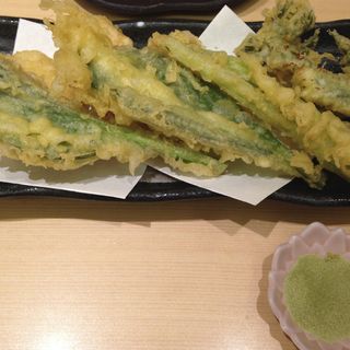 葉ものの天ぷら(樽寿司 サンパール店)