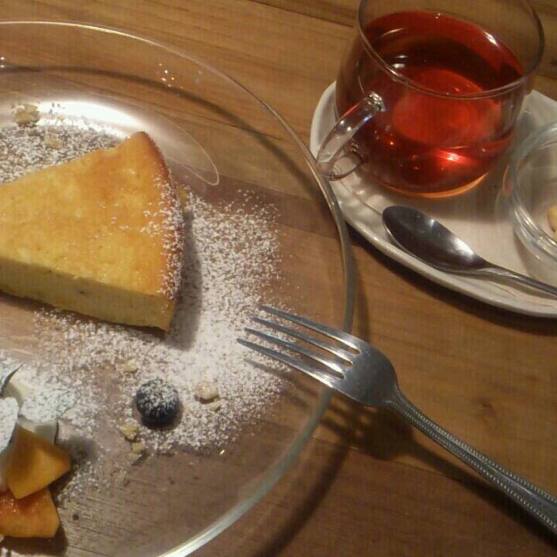パンプキンケーキと紅茶のセット(ライトサイドカフェ)