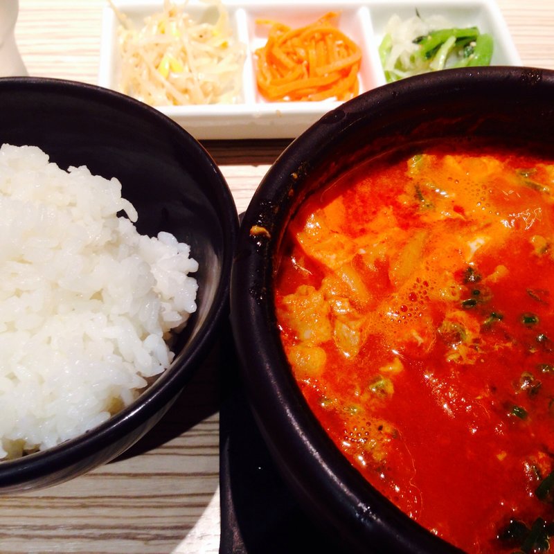 豚キムチスンドゥブ(東京純豆腐 ルミネ北千住店)