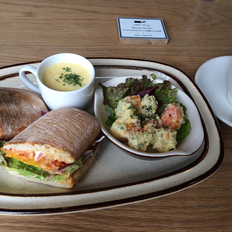 かぼちゃ、カレー風味のサンド(CAFENOTO COFFEE / Enon coffee roasters)