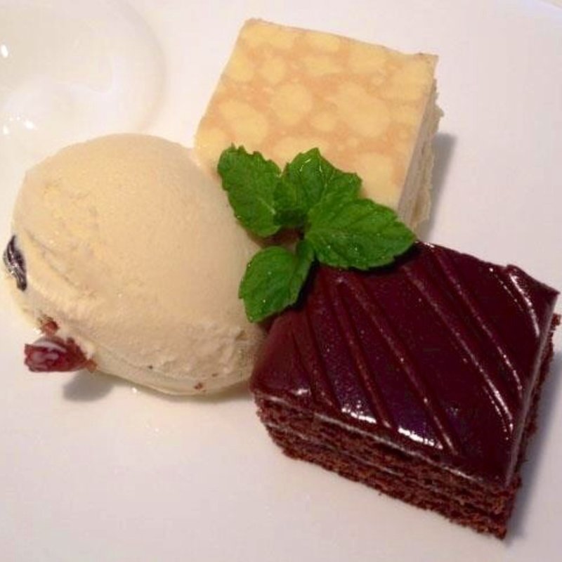 ランチコースのデザート(びいどろ)