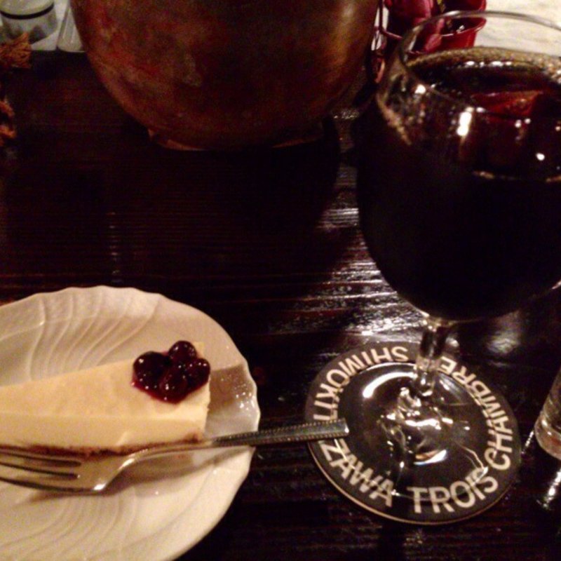 レアチーズケーキ(トロワ・シャンブル)